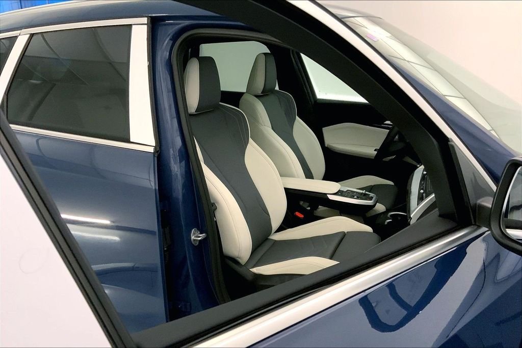Used 2026 Night Dusk Blue Metallic BMW  image 7