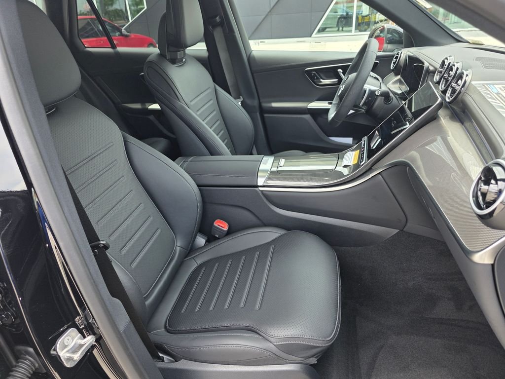 New 2026 Black Mercedes-Benz GLC 300 image 21