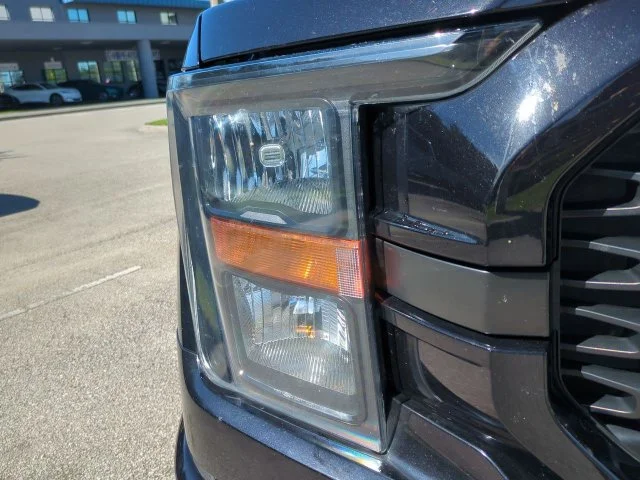 Used 2023 Agate Black Metallic Ford XL image 10