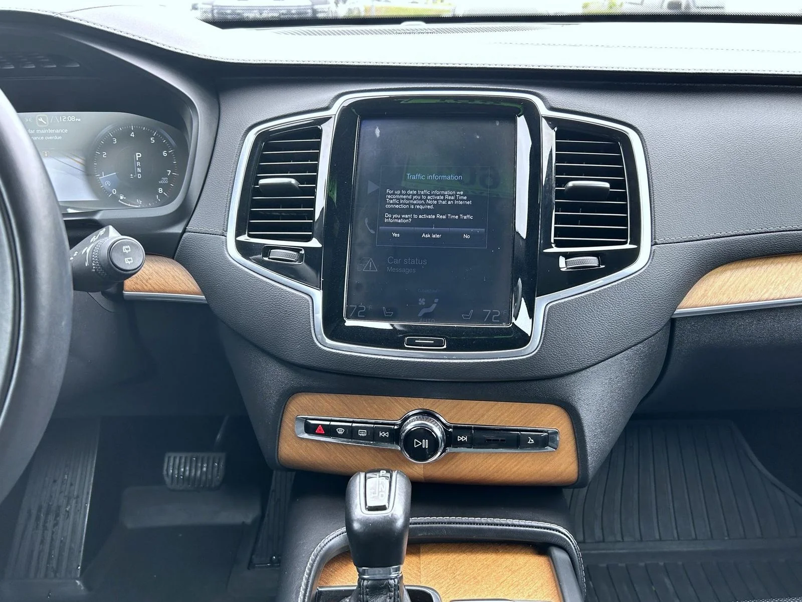 Used 2019 White Volvo T6 Inscription image 13