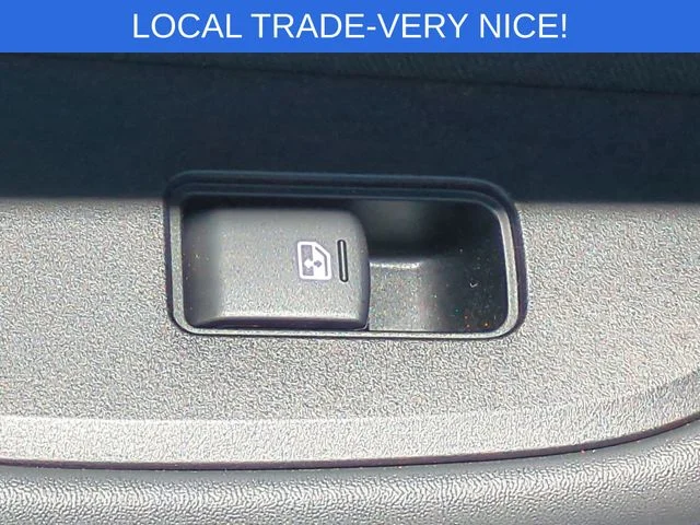 Used 2018 Silver Subaru 2.5i Premium image 29