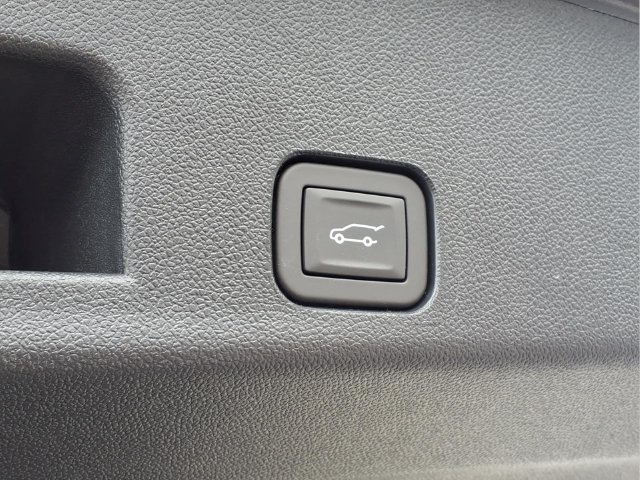 New 2027 Mosaic Black Metallic Chevrolet LT image 22