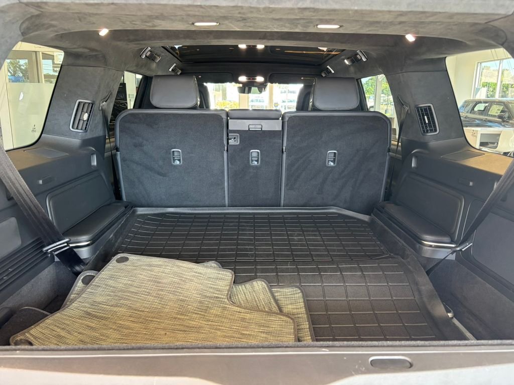 Used 2024 LA Silver Rivian Adventure image 22