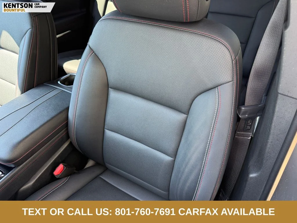 Used 2025 Gray Chevrolet Z71 image 30