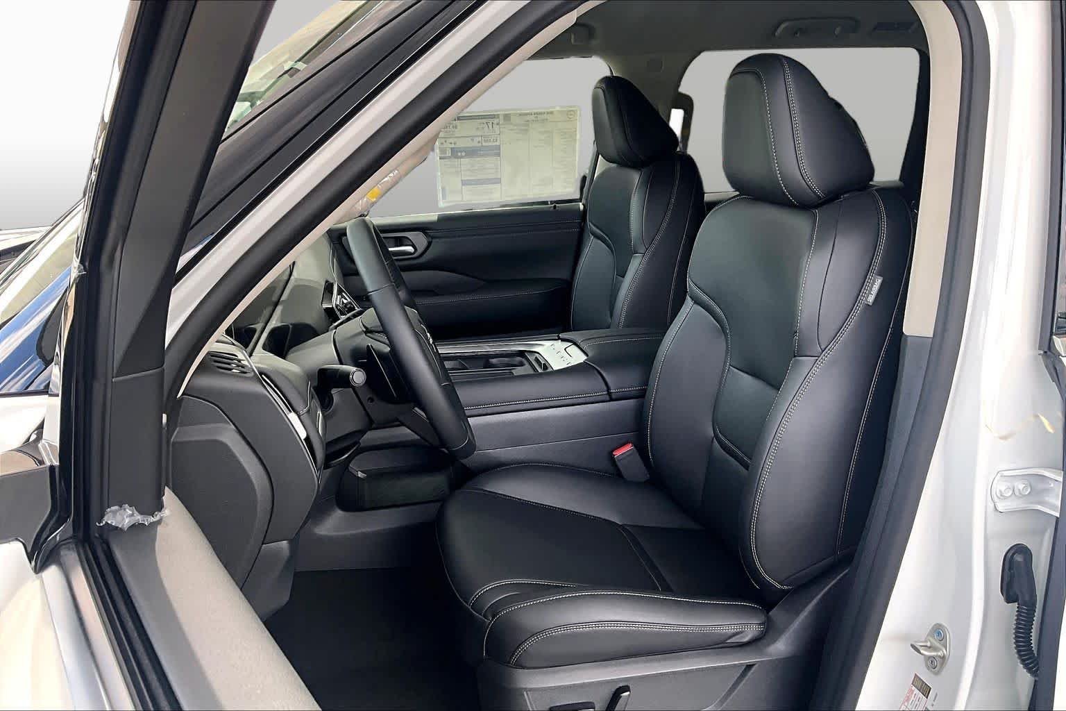 New 2026 ASPEN WHIT QACG Nissan SV image 15