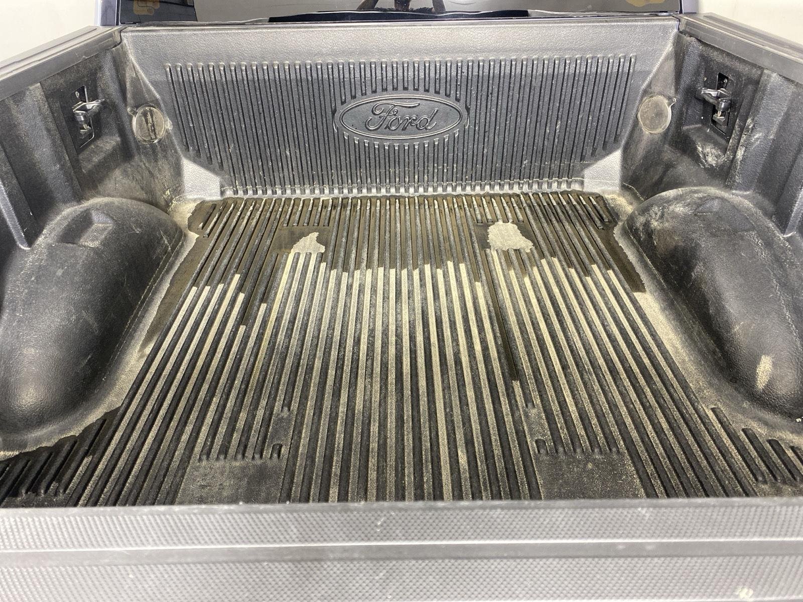 Used 2021 Smoked Quartz Metallic Tinted Clearcoat Ford Platinum image 31