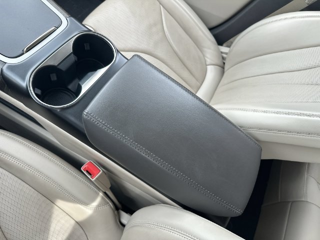 Used 2020 White Lincoln Reserve image 21