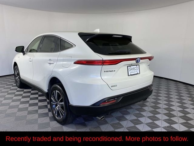 Used 2021 White Toyota LE image 5