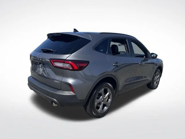 Used 2025 Gray Ford ST-Line Select image 8