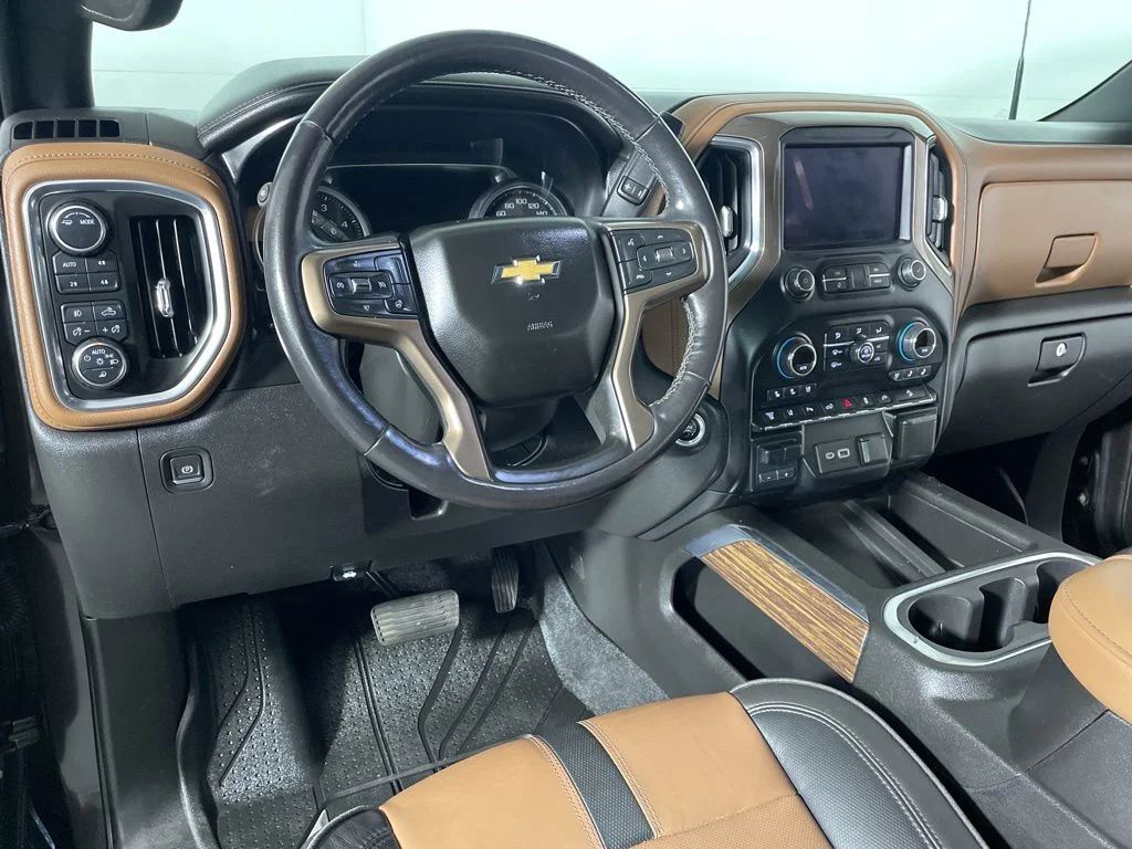 Used 2021 Brown Metallic Chevrolet High Country image 9