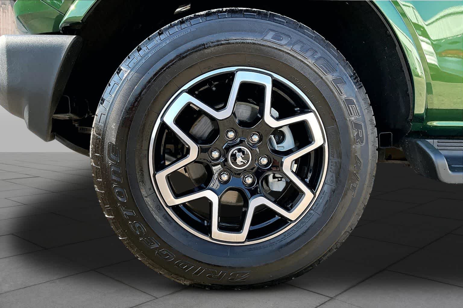 Used 2025 Eruption Green Metallic Ford Outer Banks image 11