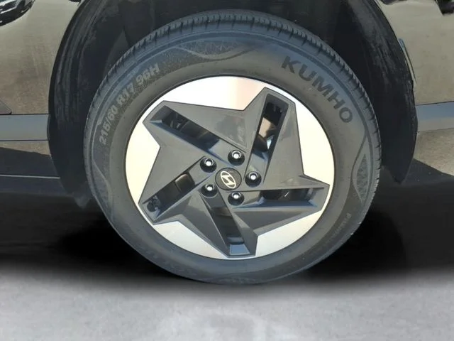 Used 2024 Black Hyundai SEL image 11