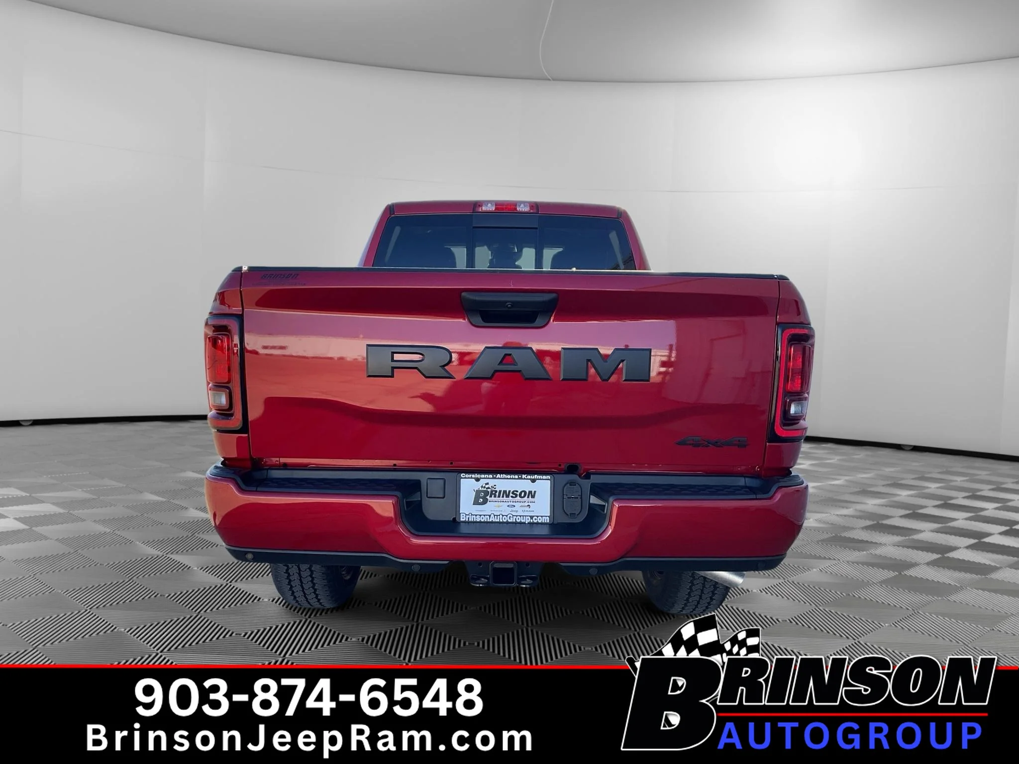 New 2027 Molten Red Pearl-Coat Exterior Paint RAM Black Express image 4