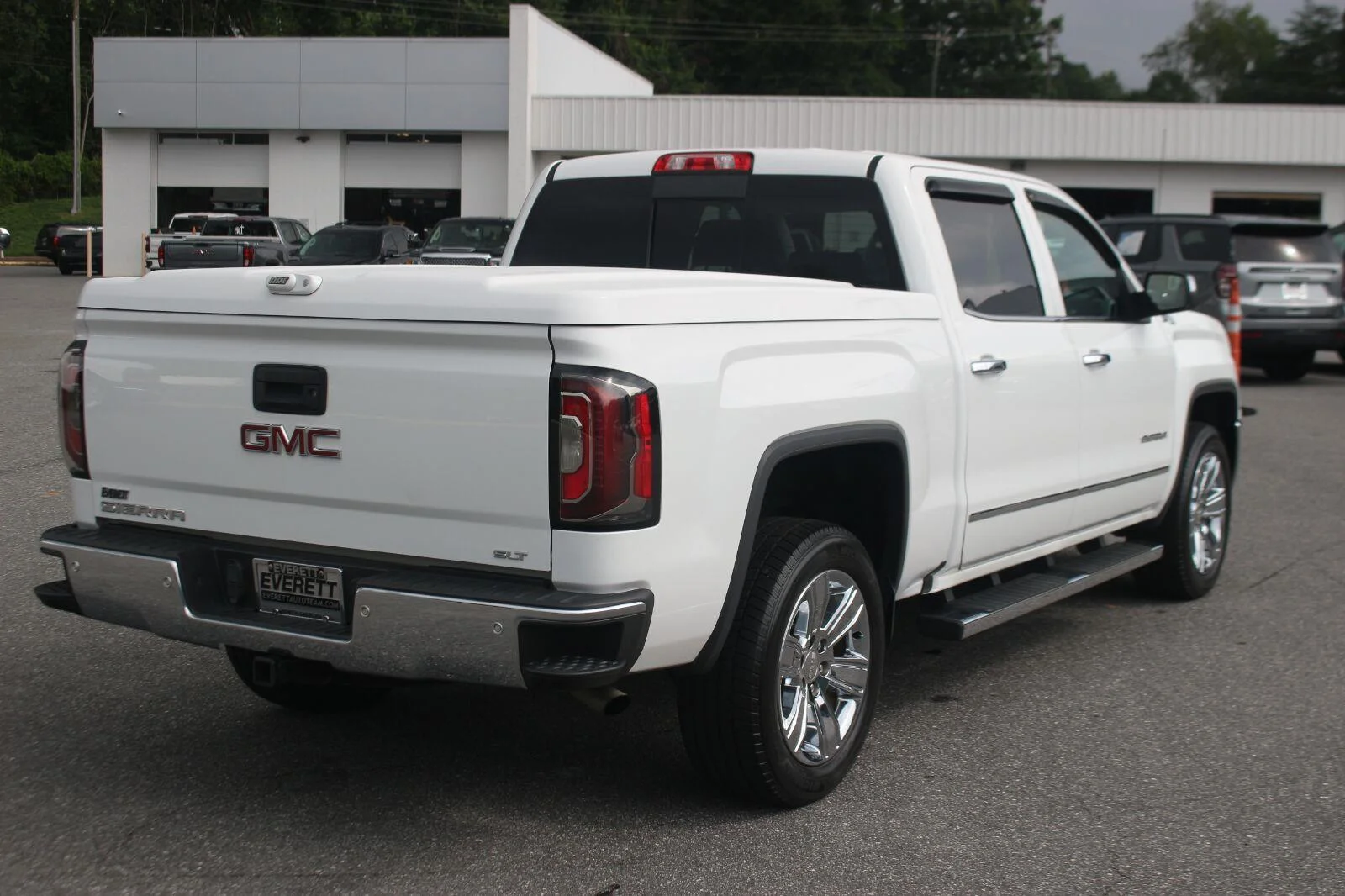 Used 2018 SUMMIT WHITE GMC SLT image 7