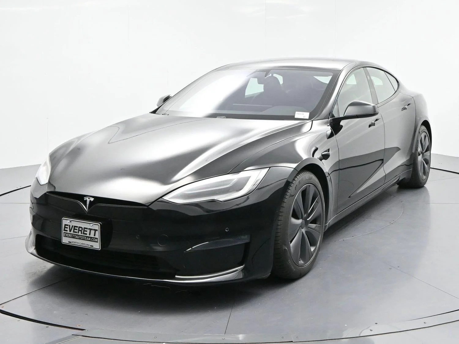 Used 2021 Black Tesla Plaid image 3