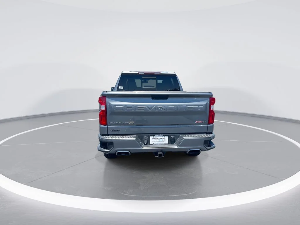 Used 2021 Gray Chevrolet RST image 7