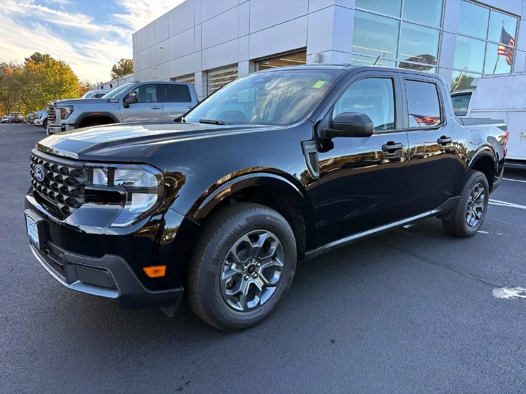 Used 2026 Shadow Black Ford XLT image 7