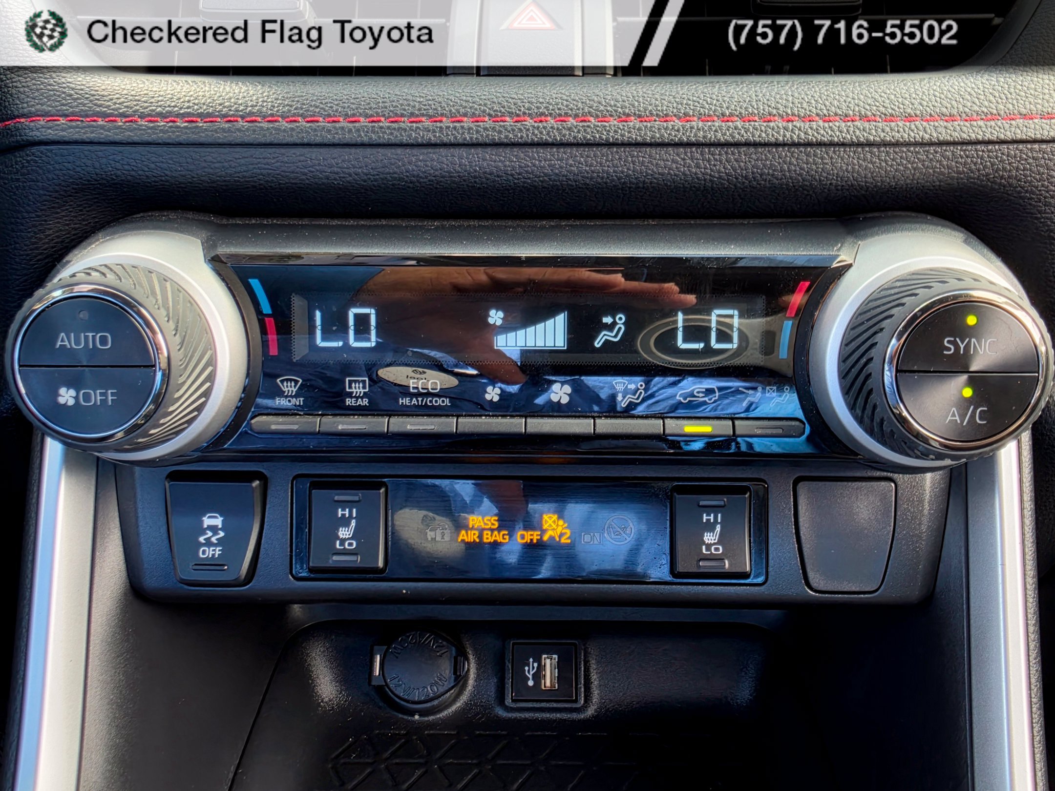 Used 2024 Ice Cap Toyota SE image 25