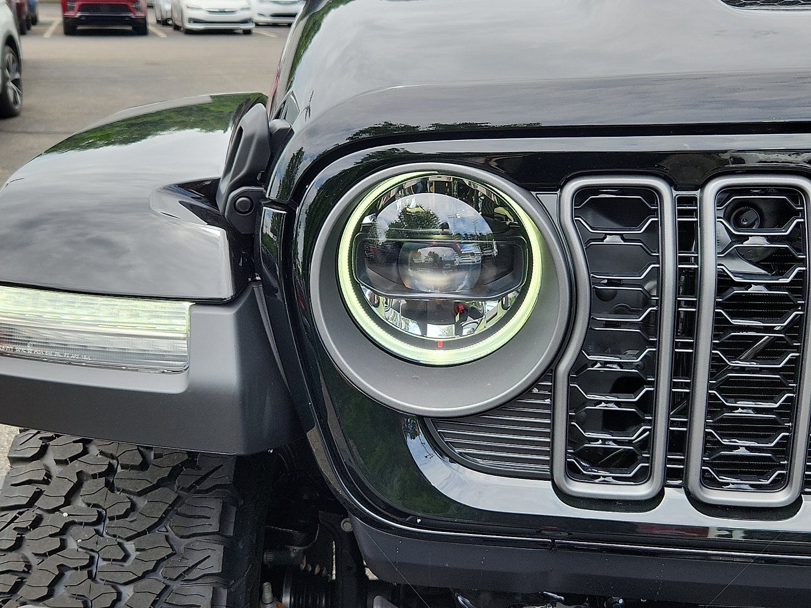 New 2026 Black Clear-Coat Exterior Paint Jeep Rubicon X image 9