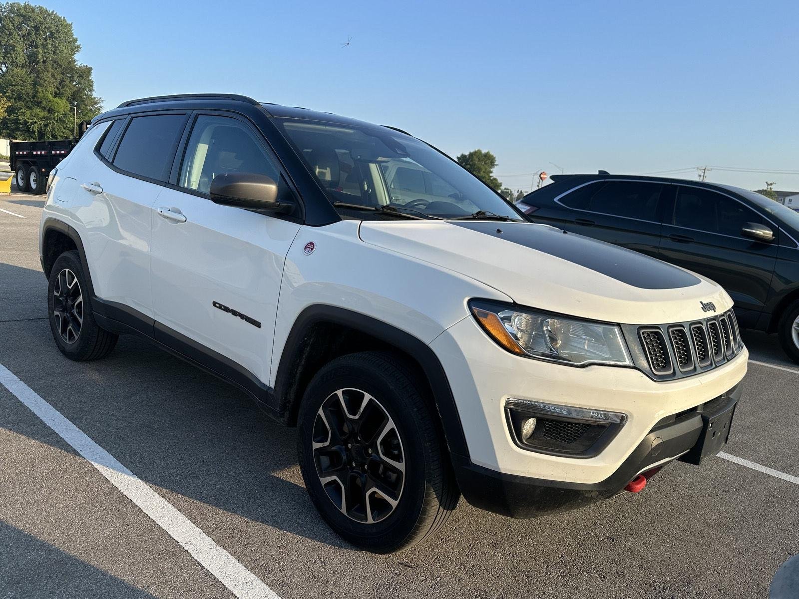 Used 2021 White Clearcoat Jeep Trailhawk image 5