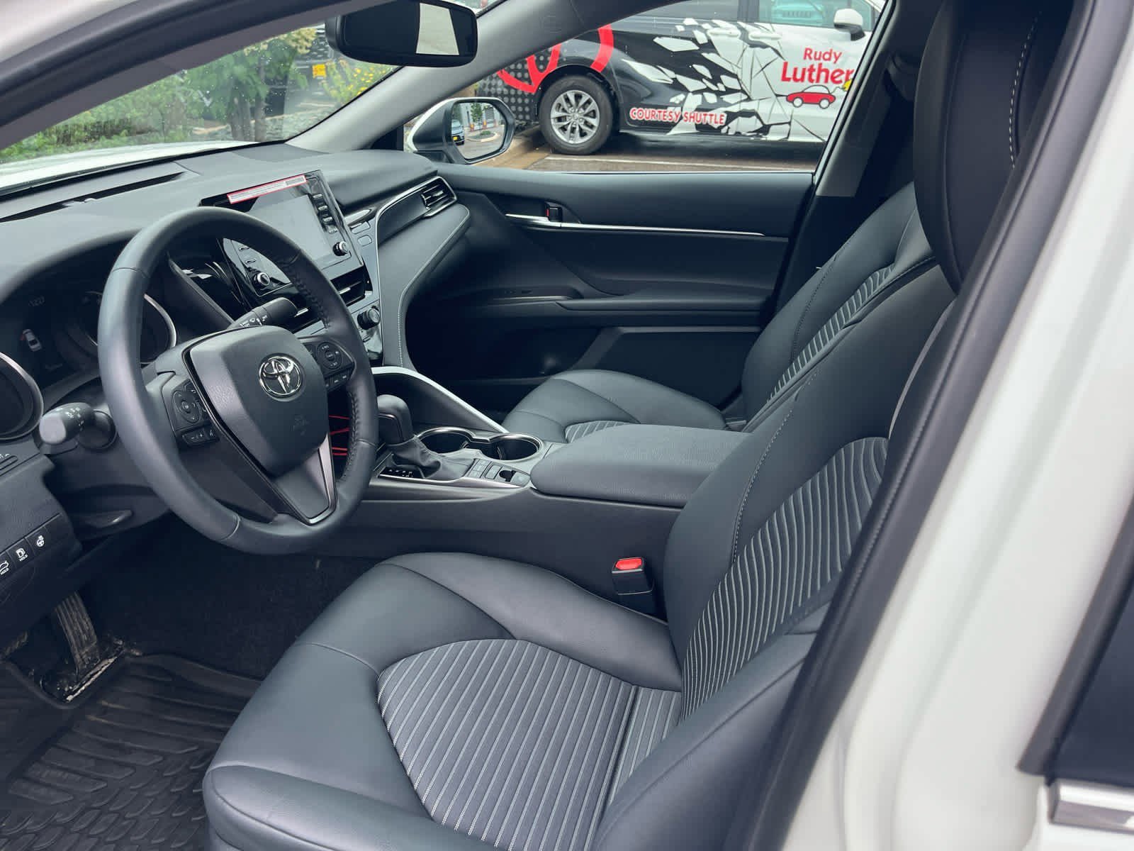 Used 2024 Ice Cap Toyota SE image 9