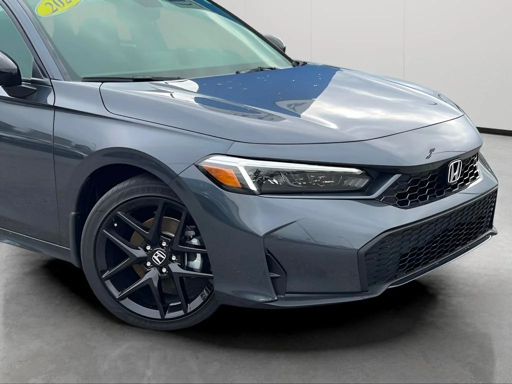 Used 2025 Gray Honda Sport Touring image 2