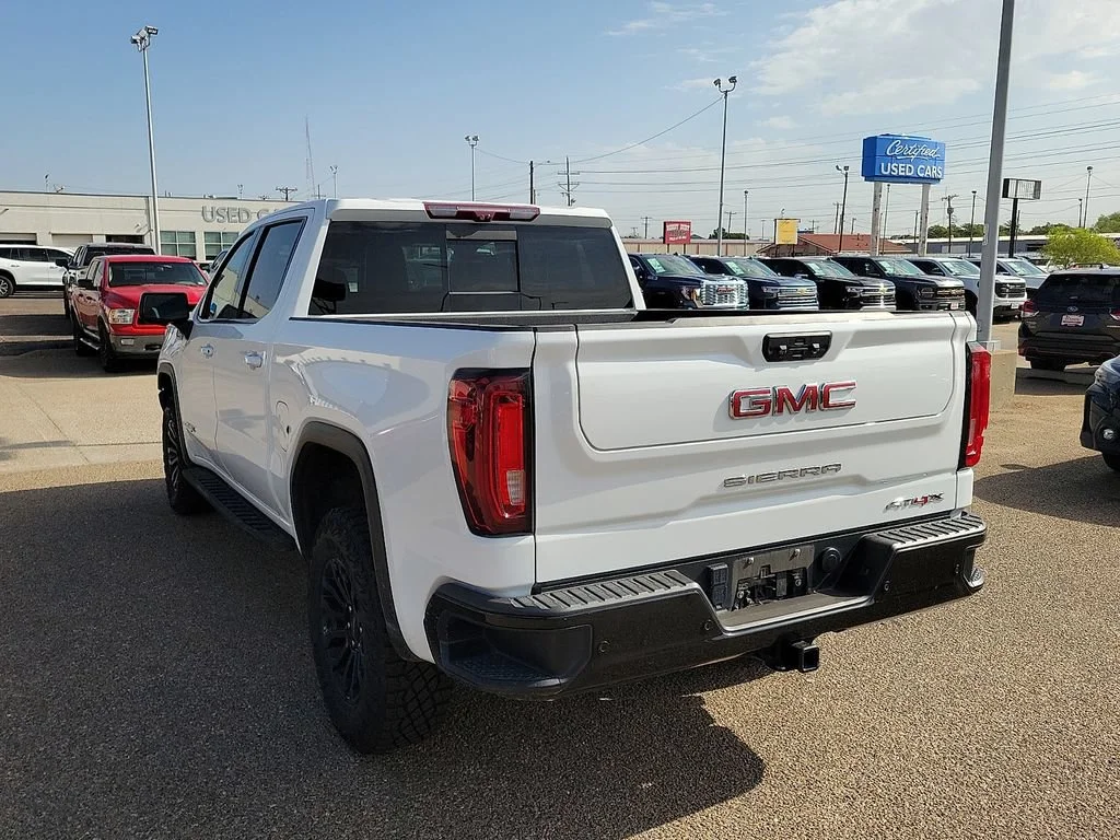 Used 2023 SUMMIT WHITE GMC AT4X image 8