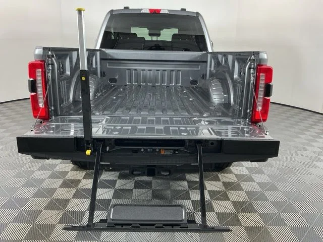 Certified Used 2025  Ford Lariat image 8