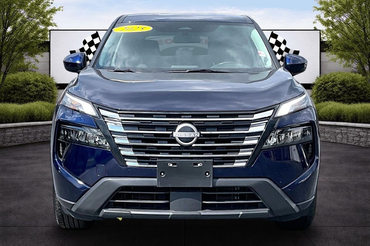 Used 2025 Blue Nissan SV Intelligent AWD image 3