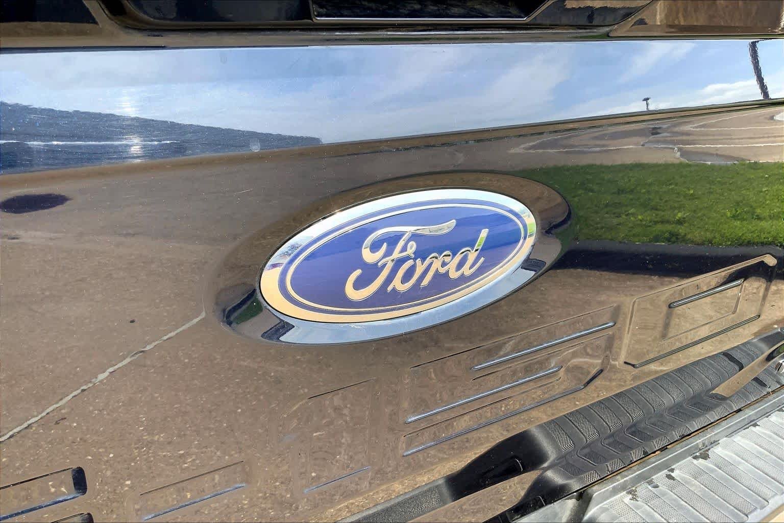 Certified Used 2022 Blue Ford LARIAT image 30