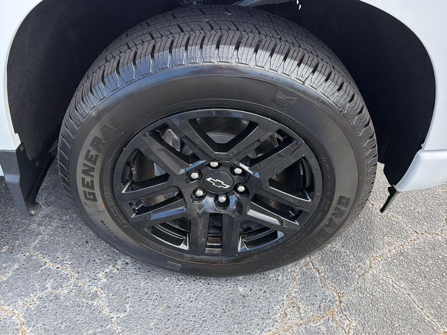 Used 2024 Summit White Chevrolet Custom image 38