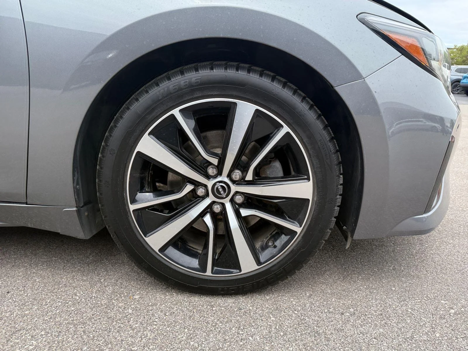 Used 2023 GRAY NISSAN SL SEDAN image 30