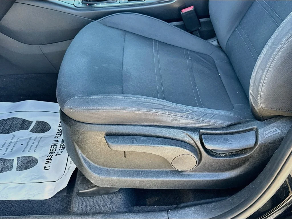 Used 2019 Black Kia L image 22