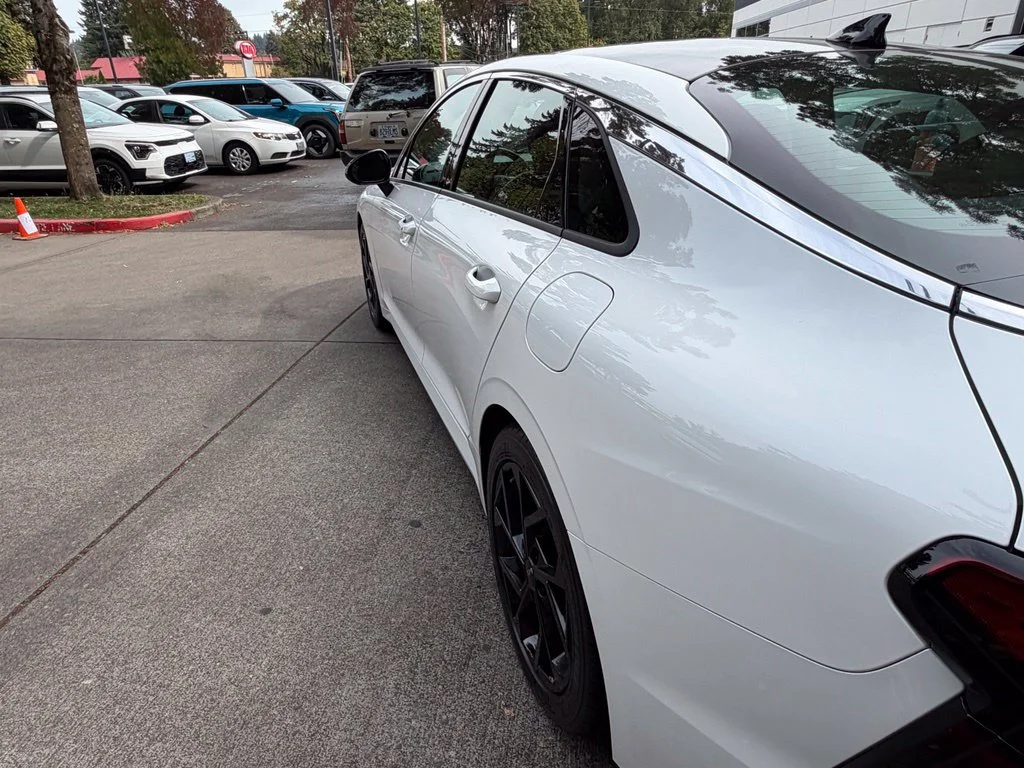 Used 2026 Snow White Pearl Kia GT-Line image 9