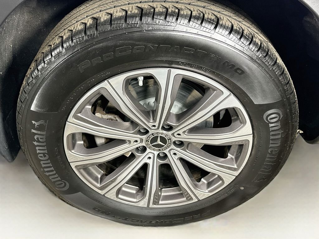 Used 2023 White Mercedes-Benz GLC 300 image 31