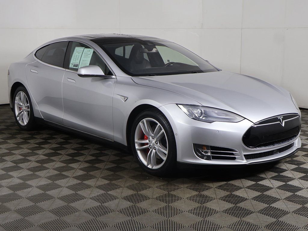 Used 2015 Tesla Model S P85D with VIN 5YJSA4H48FF090285 for sale in Parma, OH