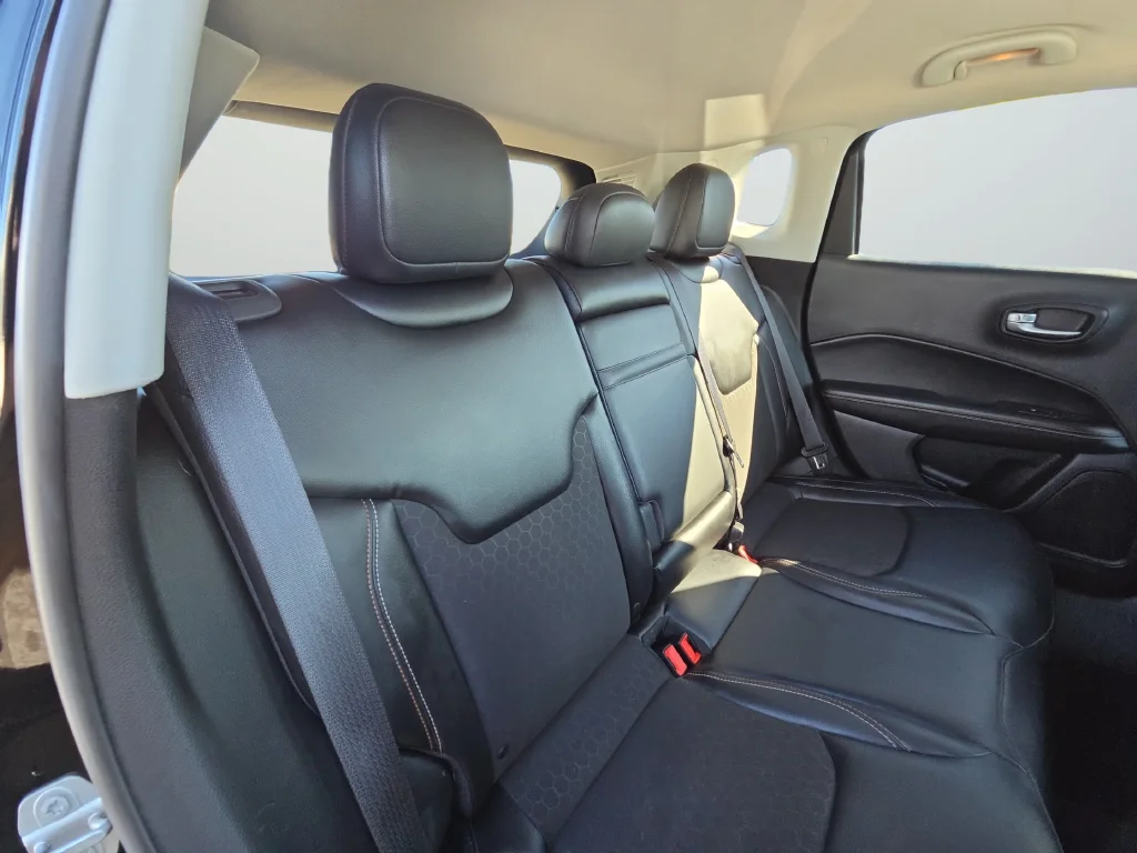 Used 2017 Black Jeep Latitude image 19