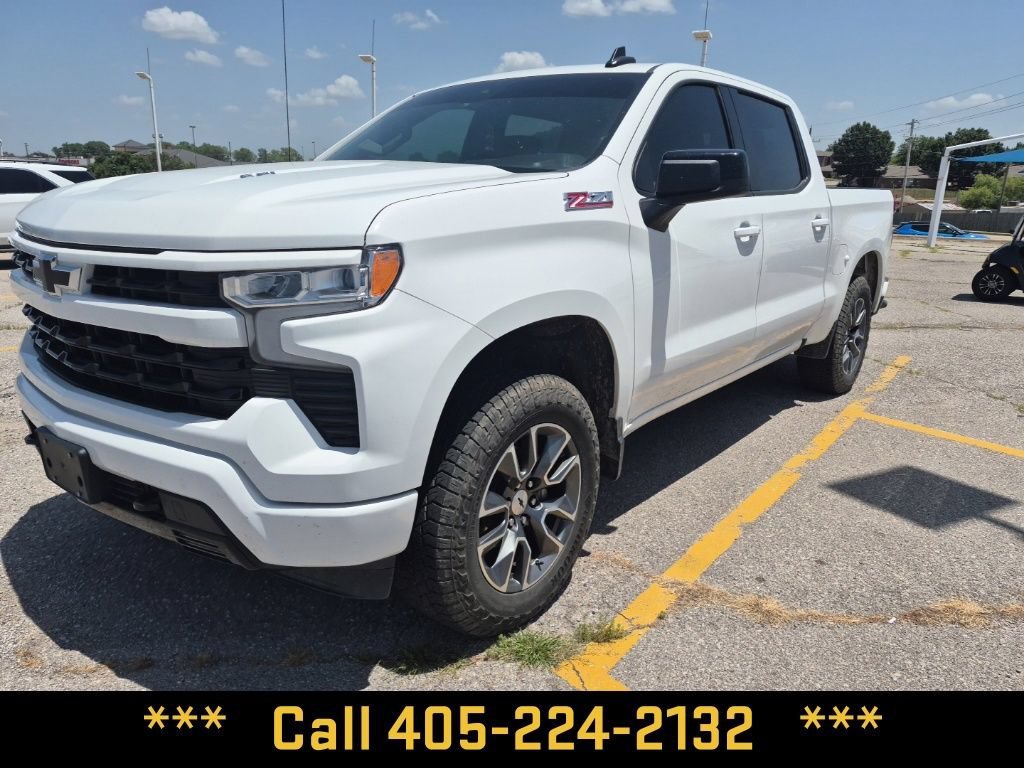Used 2024 Summit White Chevrolet RST image 2