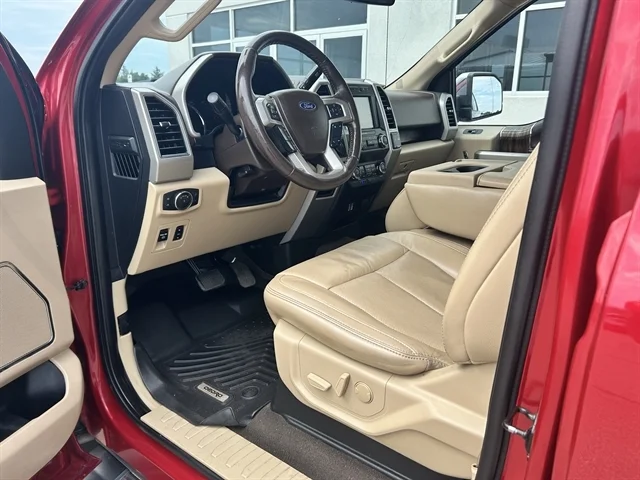Used 2020 Red FORD LARIAT image 17
