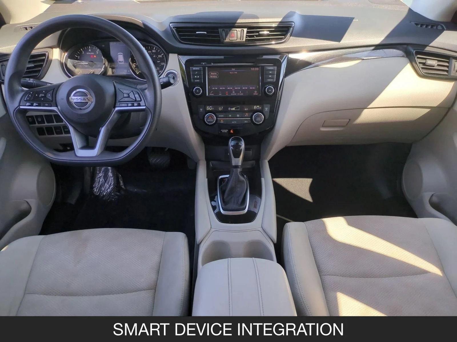 Used 2020 Brilliant Silver Metallic Nissan SV image 13