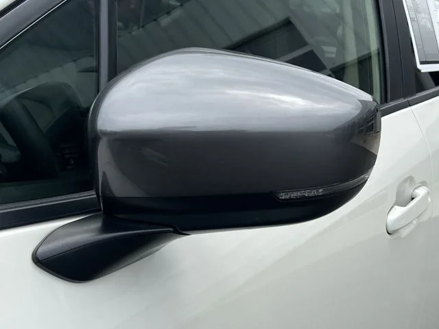 Used 2024 White Subaru Premium image 40
