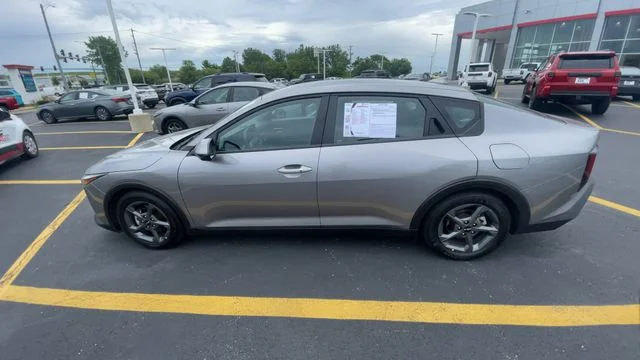 2025 Kia K4 LXS - Photo 7