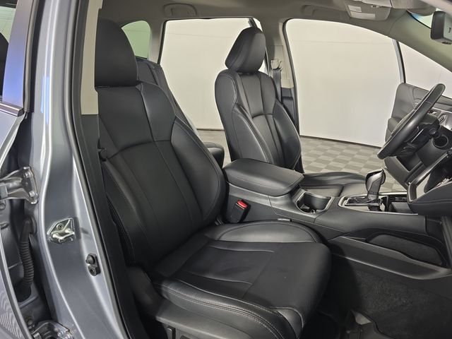 Used 2022 Ice Silver Metallic Subaru Limited image 20