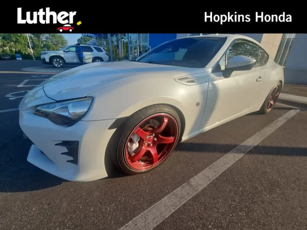 2017 Toyota 86 MT's photo