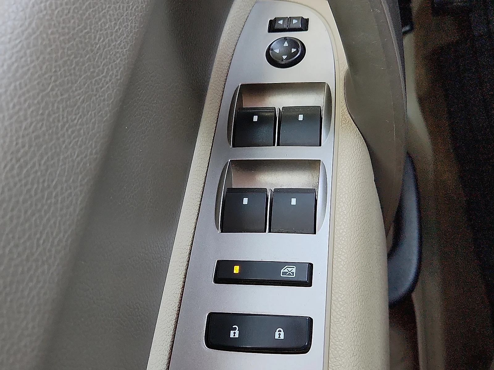 Used 2013 Red Chevrolet LT image 21