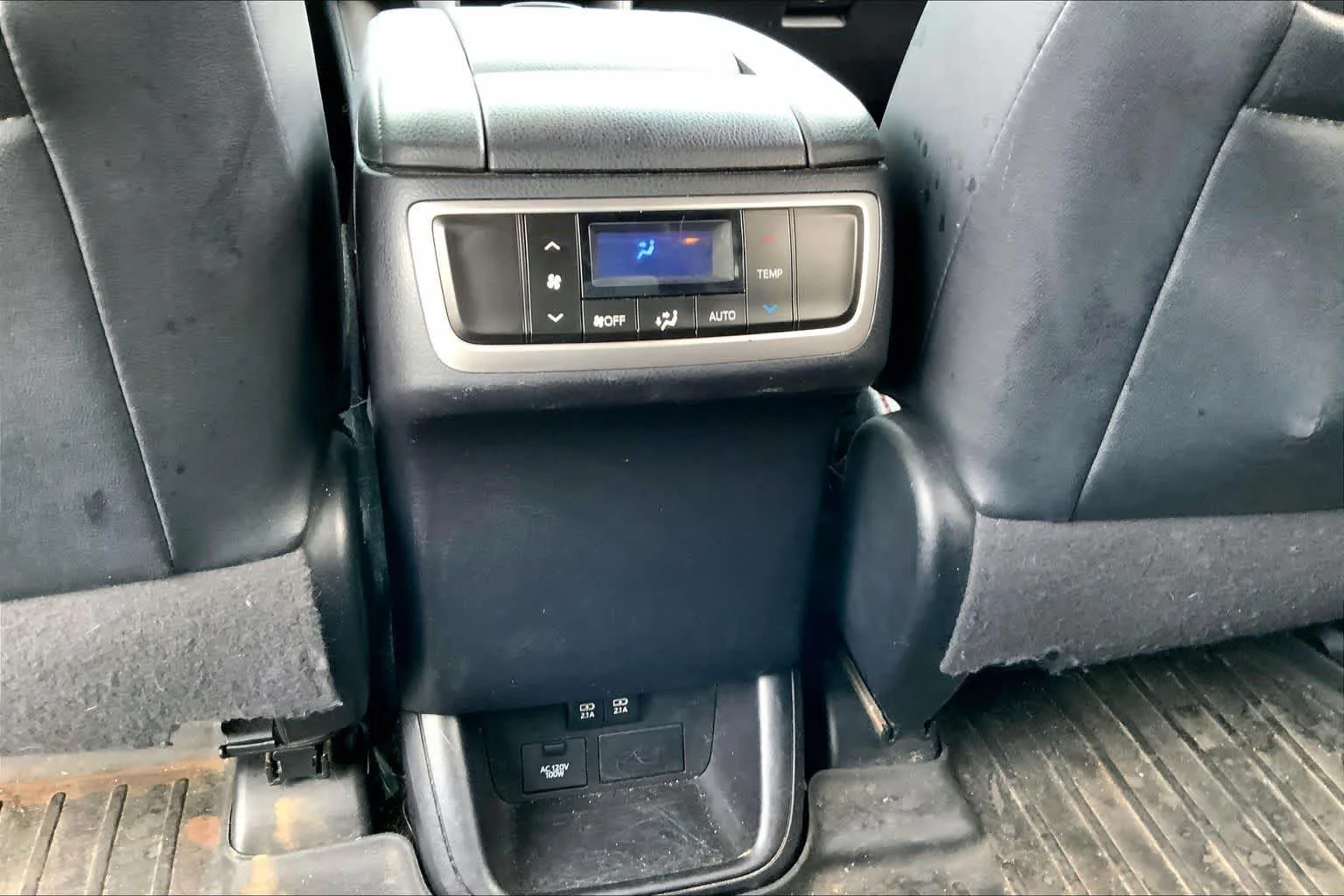 Used 2019 Blizzard Pearl Toyota SE image 34