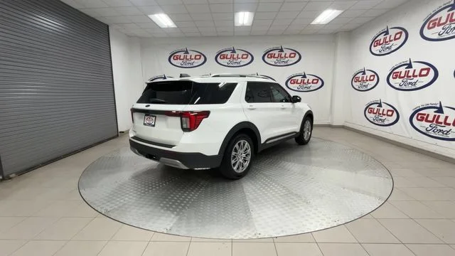New 2026 Star White Metallic Tri-Coat Ford Platinum image 10