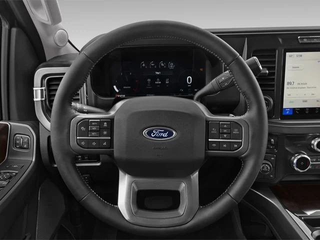 Used 2022 Star White Metallic Tri-Coat Ford Lariat image 8