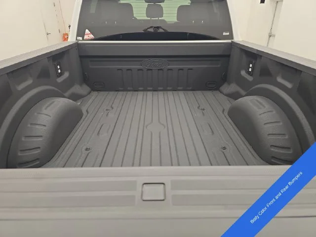 New 2026 Oxford White Ford F-250® XLT image 18