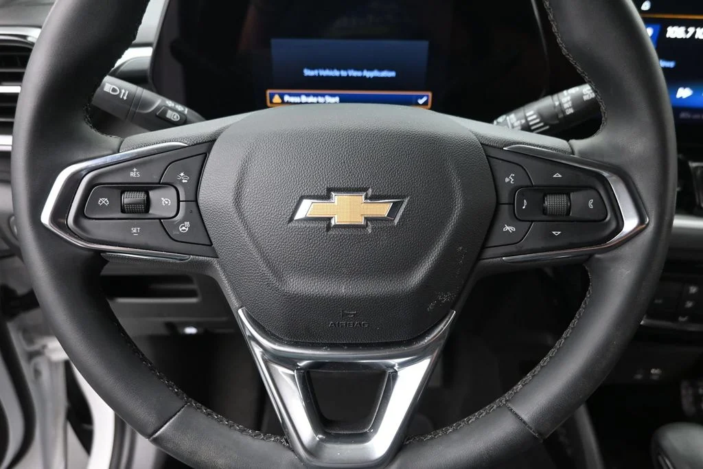 Used 2024 White Chevrolet LT image 17